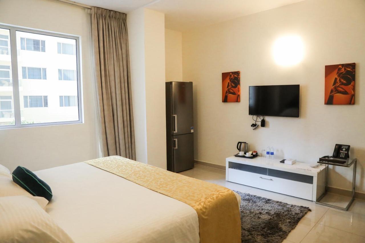 Gulf Suites Hotel Amwaj Манама Екстериор снимка