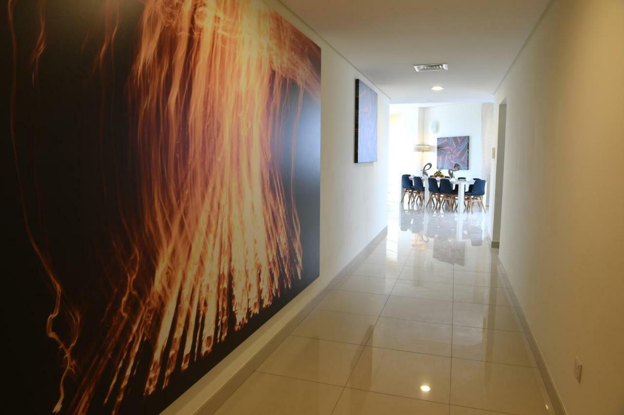 Gulf Suites Hotel Amwaj Манама Екстериор снимка