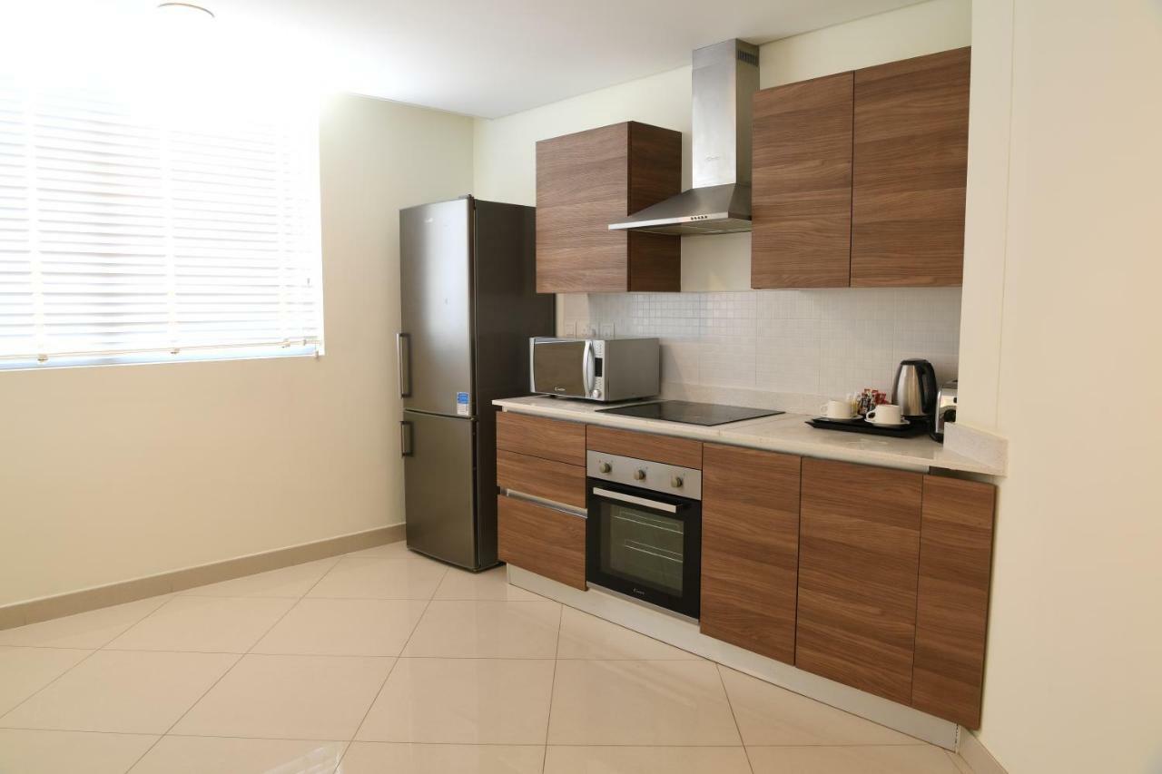 Gulf Suites Hotel Amwaj Манама Екстериор снимка
