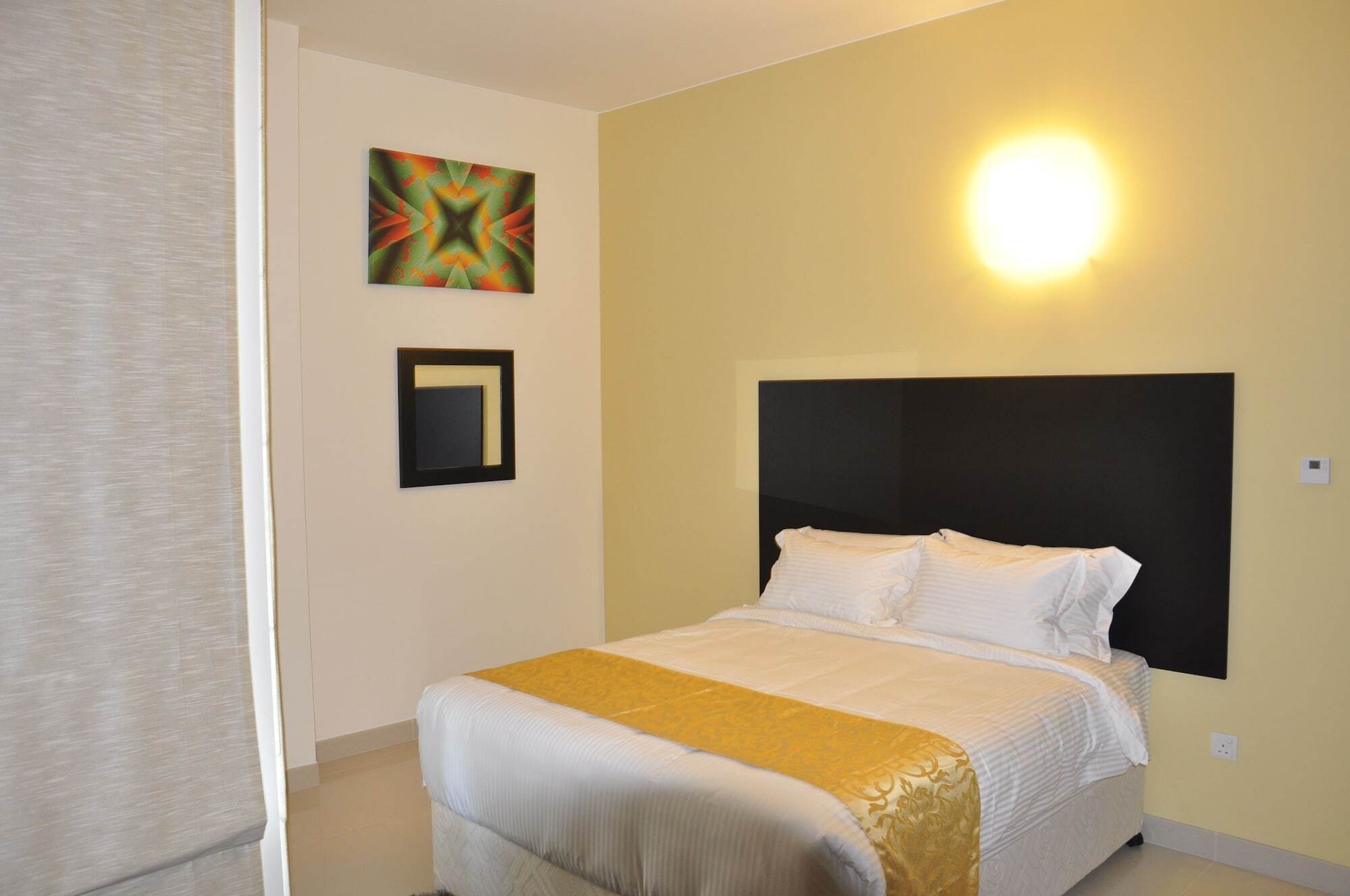 Gulf Suites Hotel Amwaj Манама Екстериор снимка