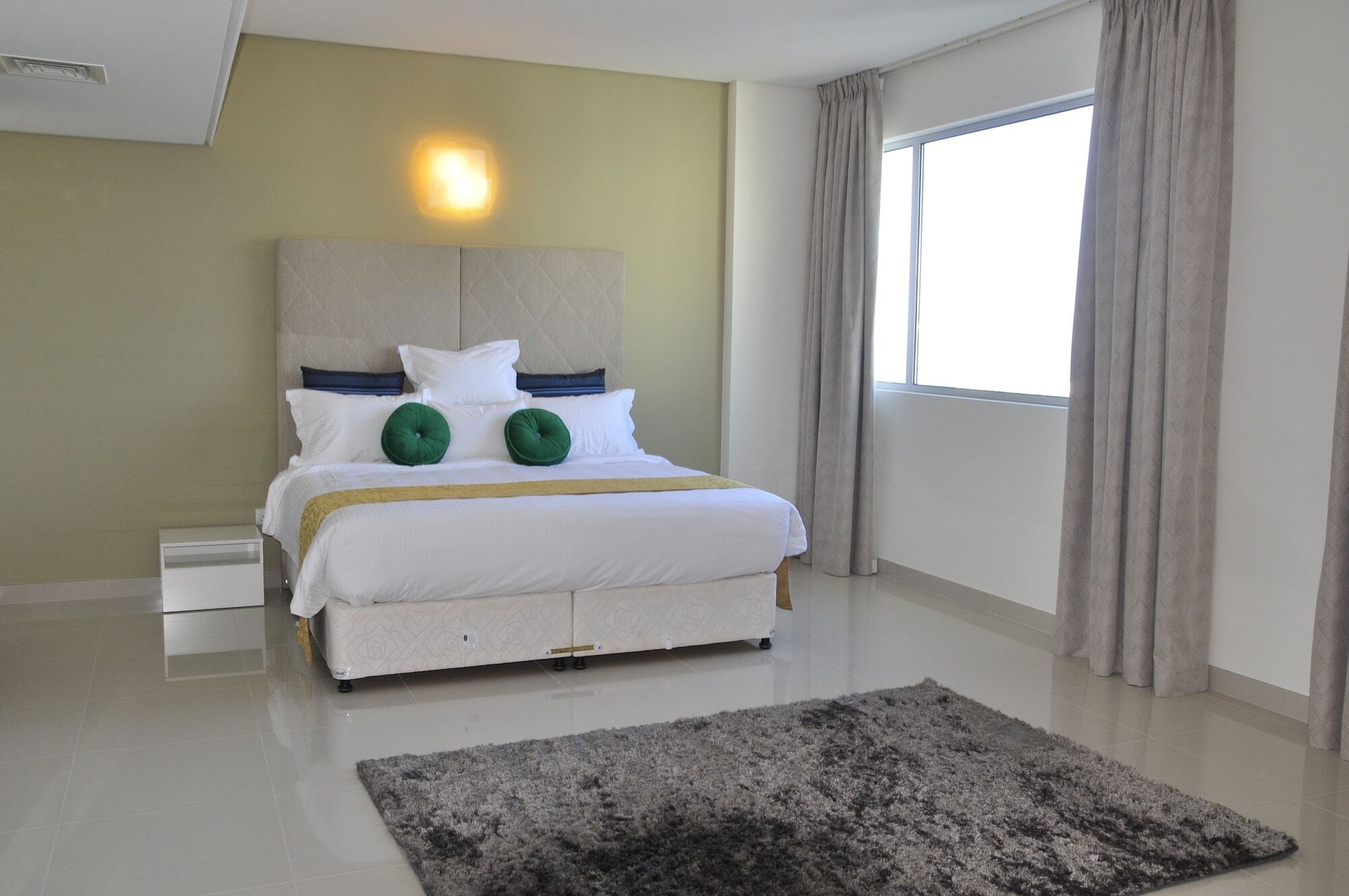 Gulf Suites Hotel Amwaj Манама Екстериор снимка